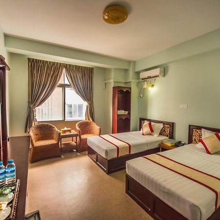 Diamond Crown Hotel Gyogon Bagian luar foto