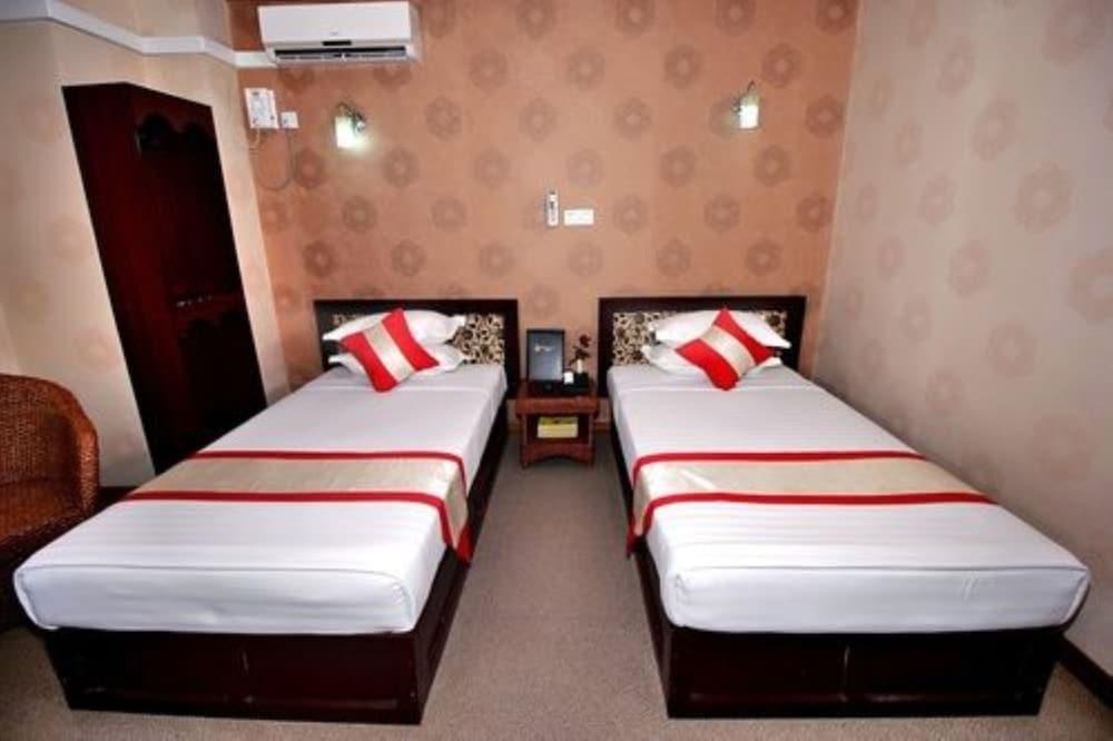 Diamond Crown Hotel Gyogon Bagian luar foto
