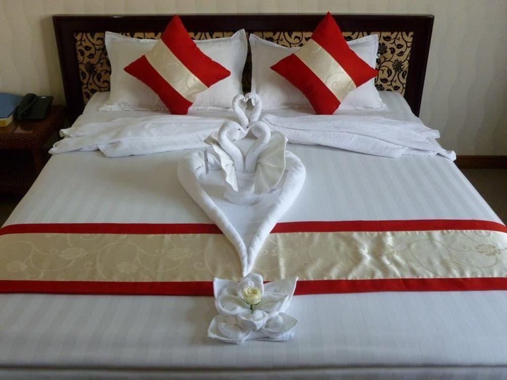 Diamond Crown Hotel Gyogon Bagian luar foto