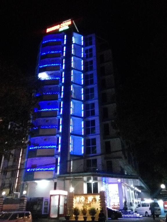 Diamond Crown Hotel Gyogon Bagian luar foto