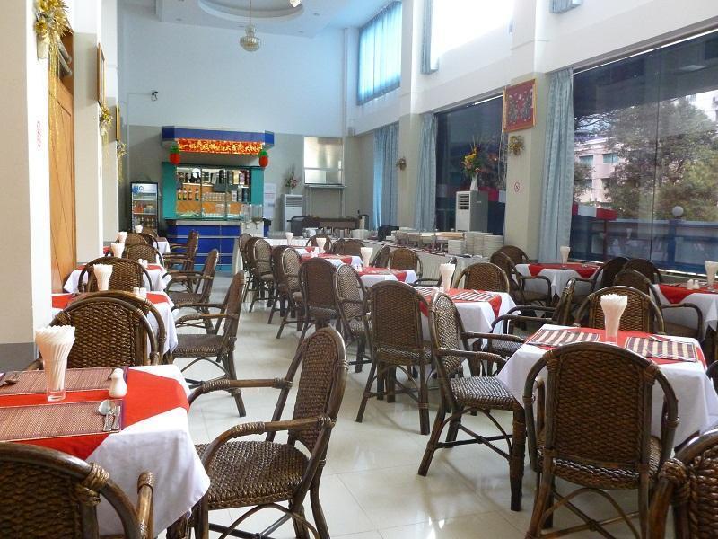 Diamond Crown Hotel Gyogon Bagian luar foto