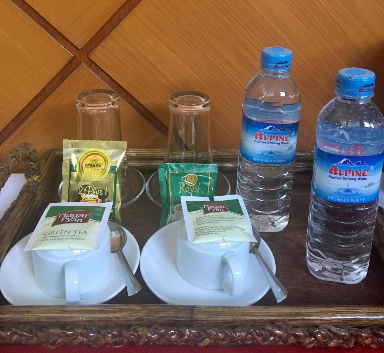 Diamond Crown Hotel Gyogon Bagian luar foto