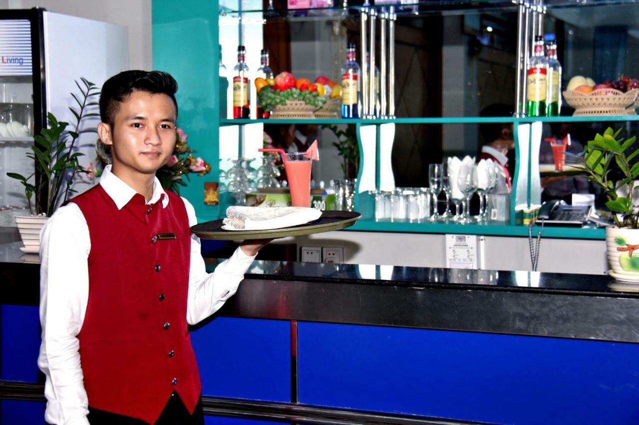 Diamond Crown Hotel Gyogon Bagian luar foto