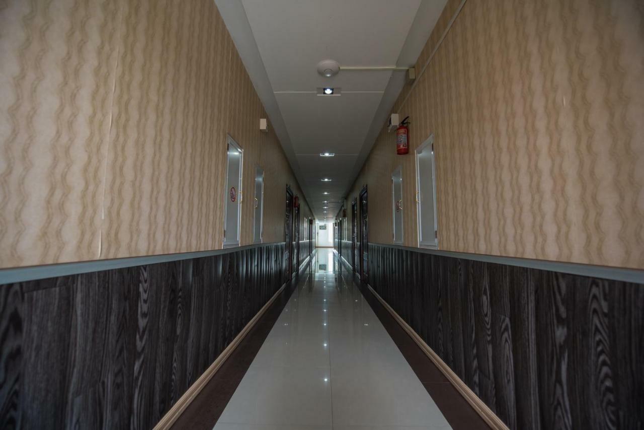 Diamond Crown Hotel Gyogon Bagian luar foto