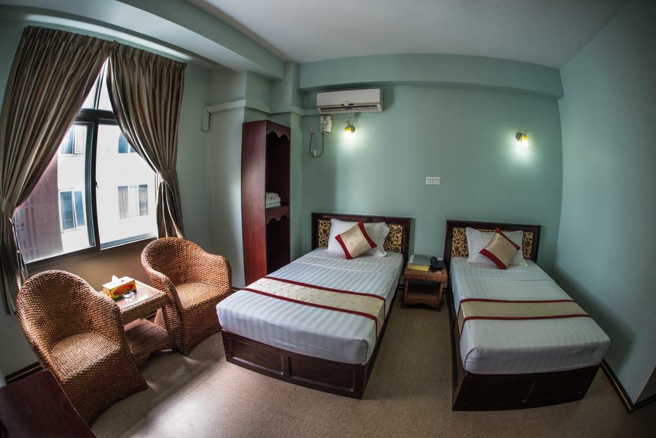 Diamond Crown Hotel Gyogon Bagian luar foto