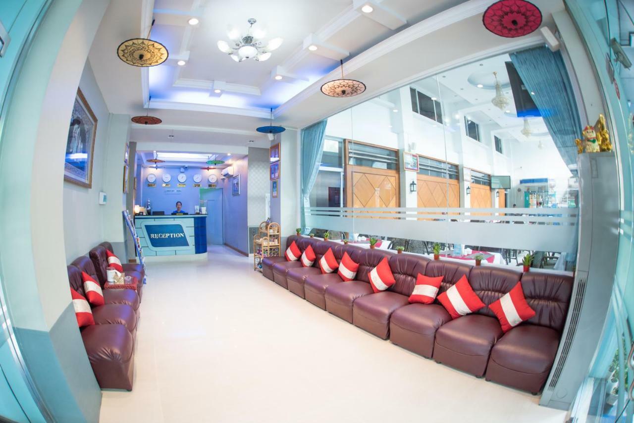 Diamond Crown Hotel Gyogon Bagian luar foto